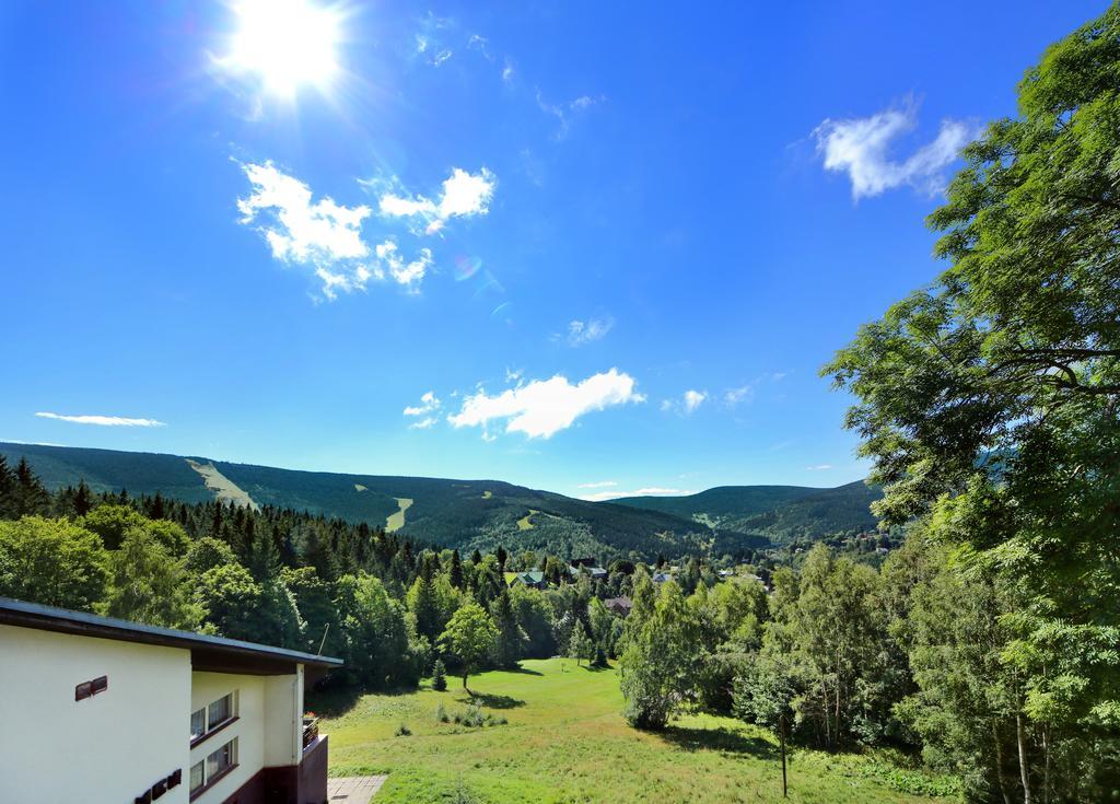 Hotel Horni Pramen Špindlerŭv Mlýn Eksteriør bilde